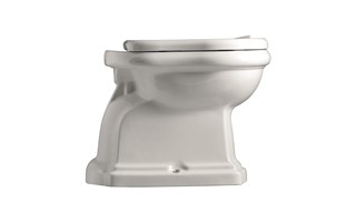 Classic sanitary ceramics for a bathroom with evergreen charm