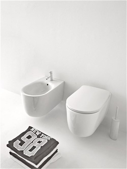 Sanitary ceramics Made in Italy, durable quality products